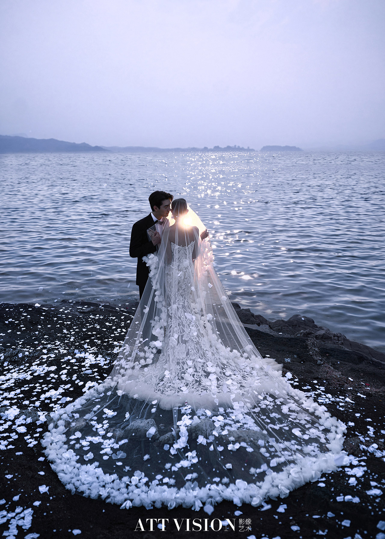 羽落星河